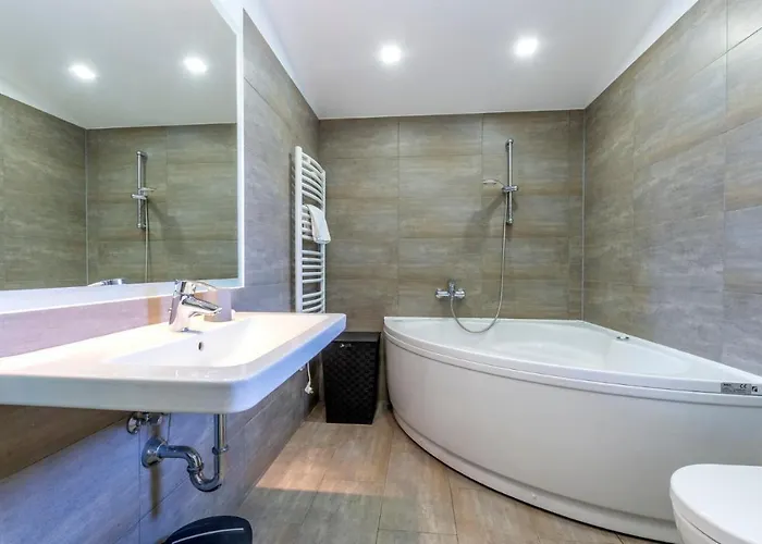 House Anavi