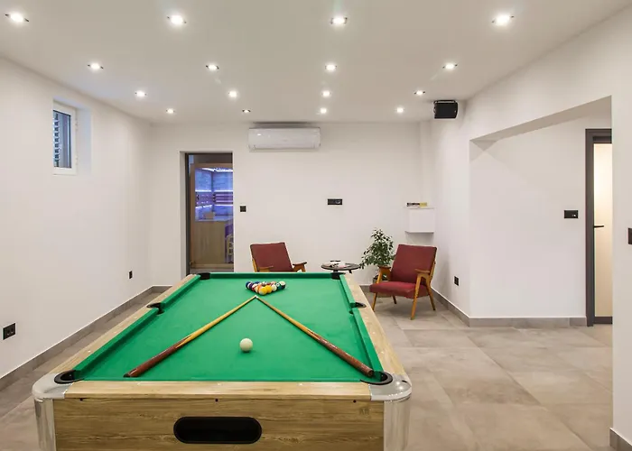 House Anavi