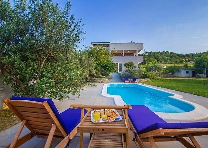 House Anavi Tugare