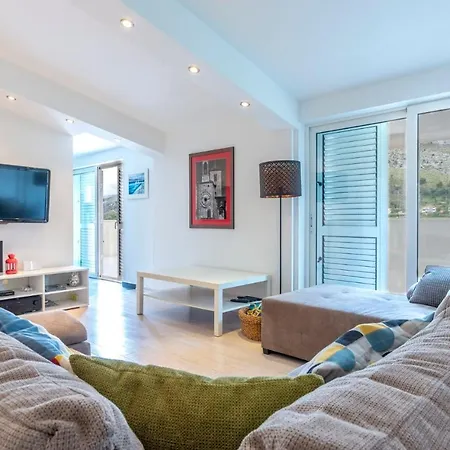 House Anavi Tugare