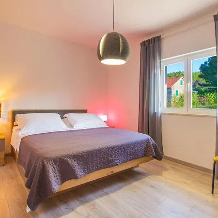 House Anavi * Tugare