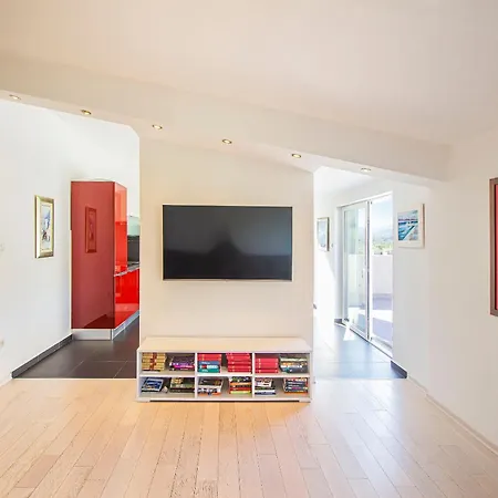 בית נופש House Anavi Tugare